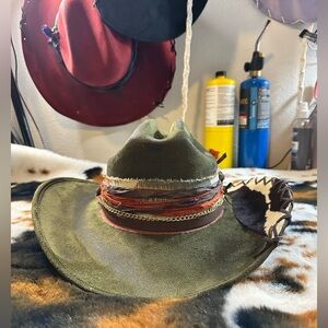 NWT Hunter Green Yellowstone Cowgirl  Hat